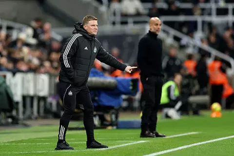 بارنز على خطى شيرر وانتصار تاريخي لهاو.. أرقام من فوز نيوكاسل على مانشستر سيتي